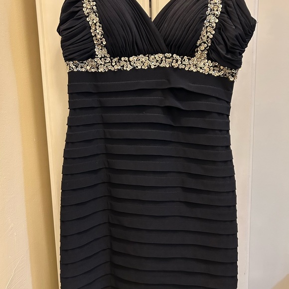 Dresses & Skirts - Navy Blue Embellished V-Neck Party Dress